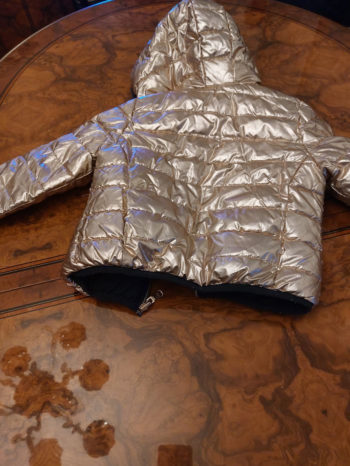Doudoune reversible neuve Hugo Boss taille 6 ans fille