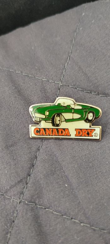 Pin's Canada Dry
