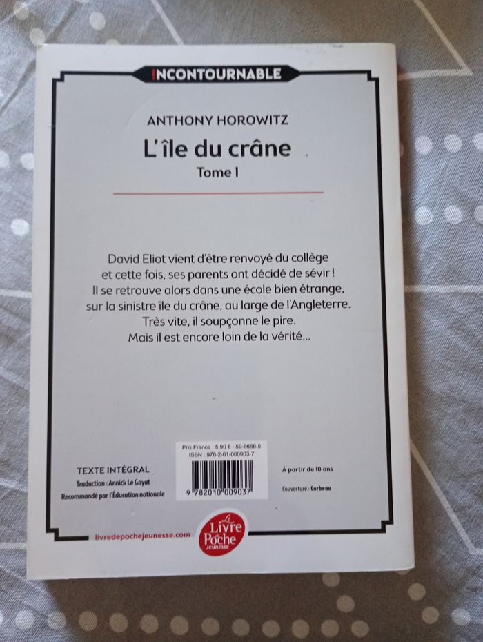 Livre L'île du crâne " tome 1"  d Anthony Horowitz - photo numéro 2