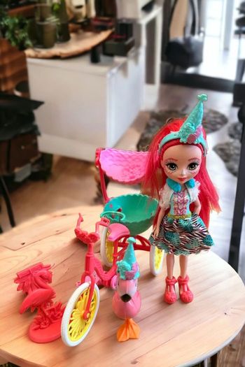 Mattel Enchantimals 2016 – Poupée Flamant Rose + Vélo + Accessoires – Figurine originale