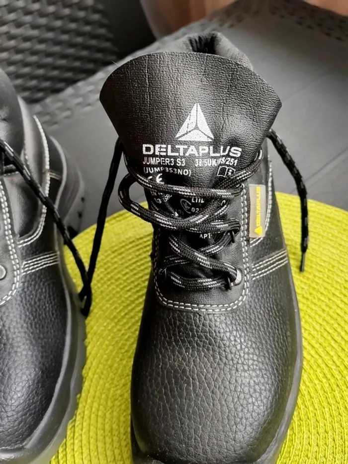 Chaussures de sécurité, T38 - Deltaplus - photo numéro 4