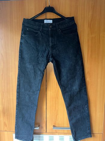 Jean slim noir uni Bershka 40