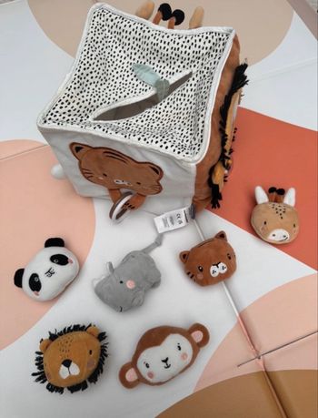 Grand cubes d’activités - vertbaudet Tanzanie 