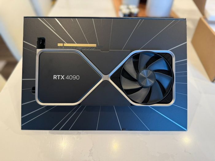 Carte-graphique-NVIDIA-GeForce-RTX-4090-Founders-Edition-24-Go-GDDR6X