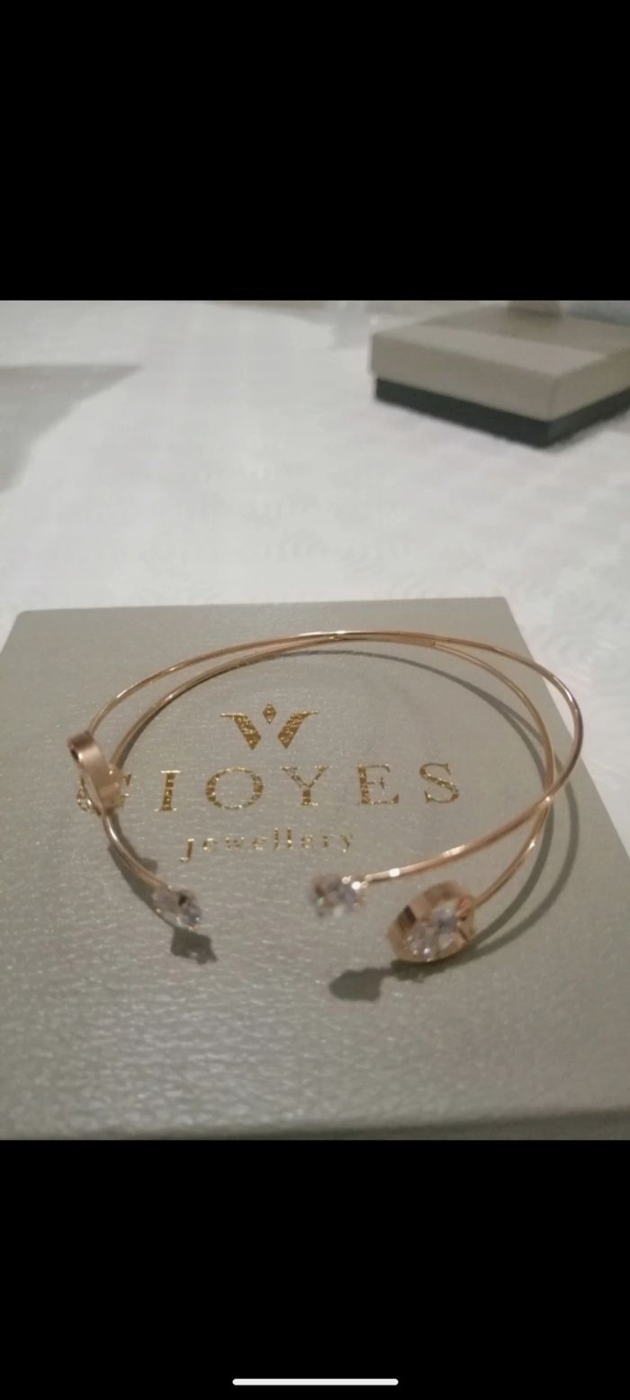 Beau bracelet Gioyes en plaqué or 24 carats sertis de zirconiums. - photo numéro 2