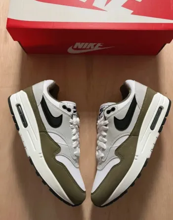 Nike Air Max 1 White Black Pure Platinium Médium Olive Taille 38,5
