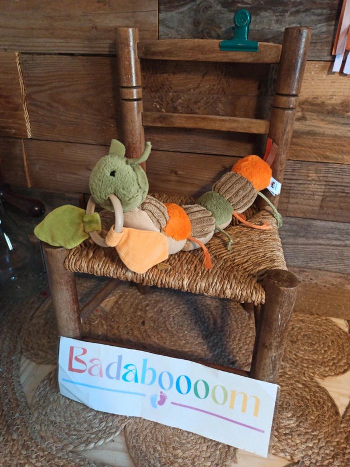 Peluche hochet chenille jellycat Christopher Caterpillar - photo numéro 2