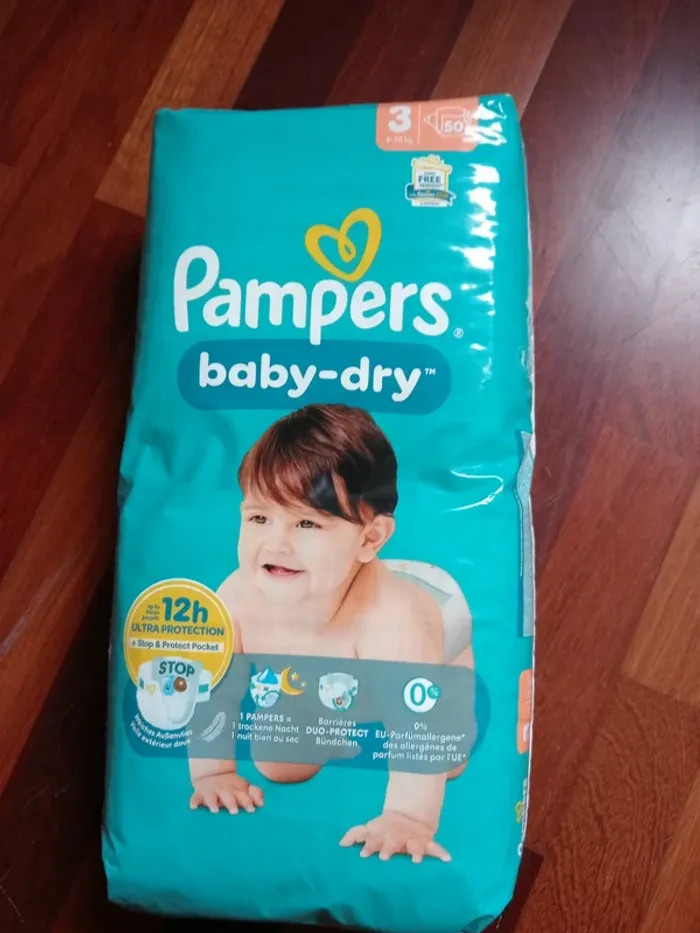 Couches Pampers taille 3