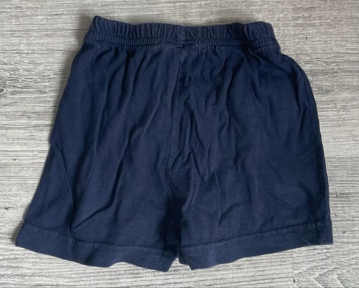Short 6 mois - photo numéro 3