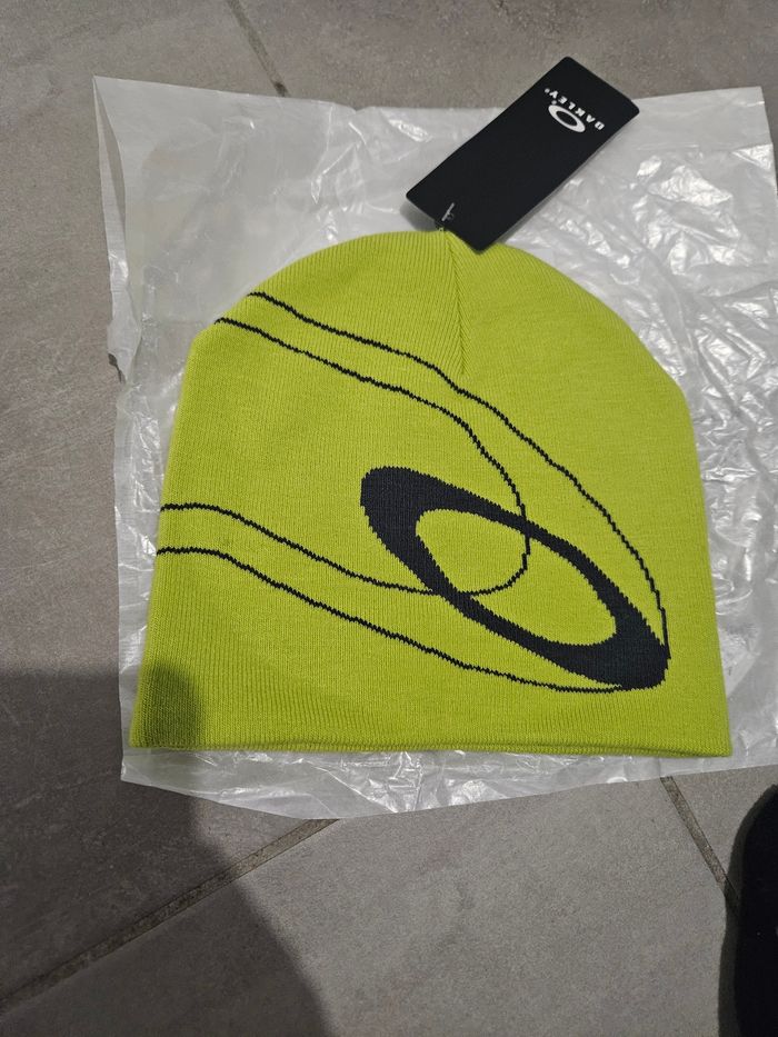 Bonnet Oakley – Modèle Graphic – Neuf – Jaune fluo  – Unisexe - photo numéro 2