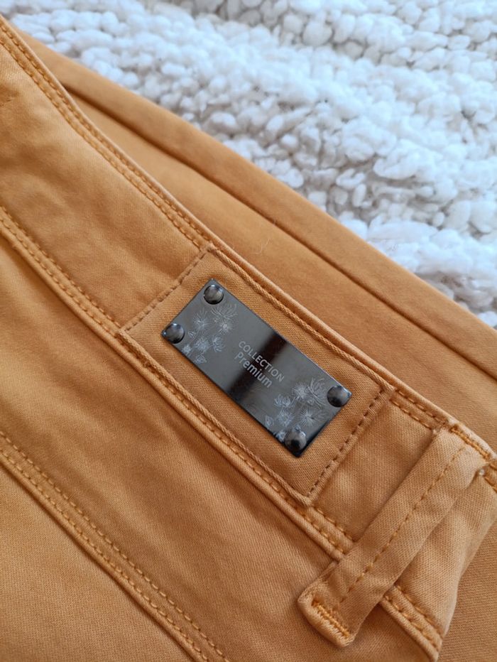 Pantalon jaune moutarde slim strass paillettes Armand Thierry Premium cute vintage old school - photo numéro 4