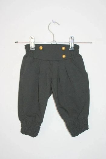 Pantalon noir Chicaprie 2 ans