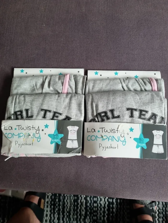Lot de 2 pyjamas neufs fille 14 et 16 ans