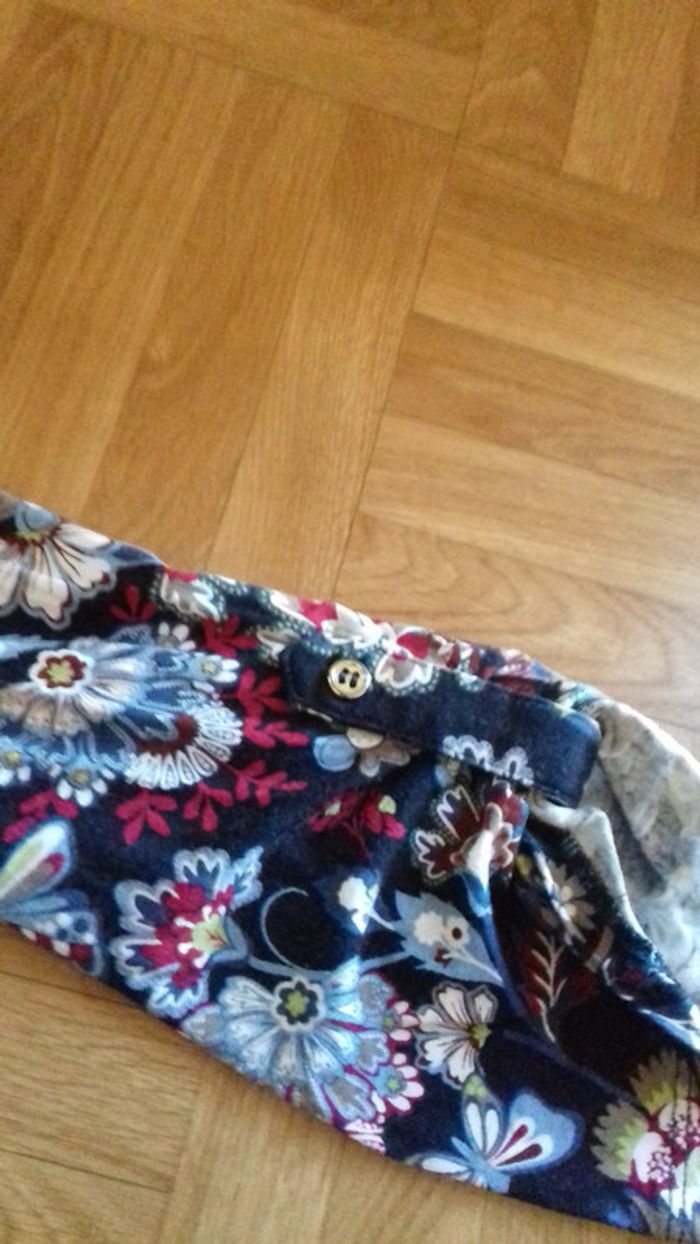 Top fleurie à brillants - photo numéro 5