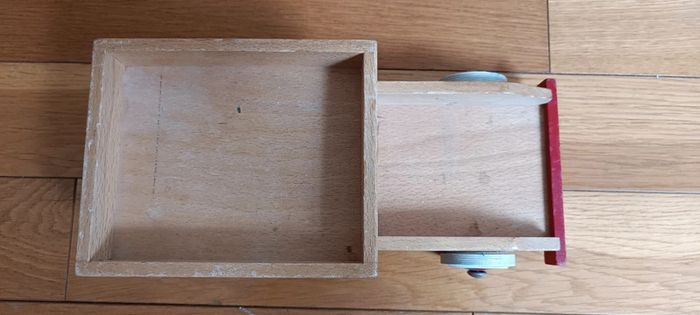 Grosse voiture en bois - photo numéro 5