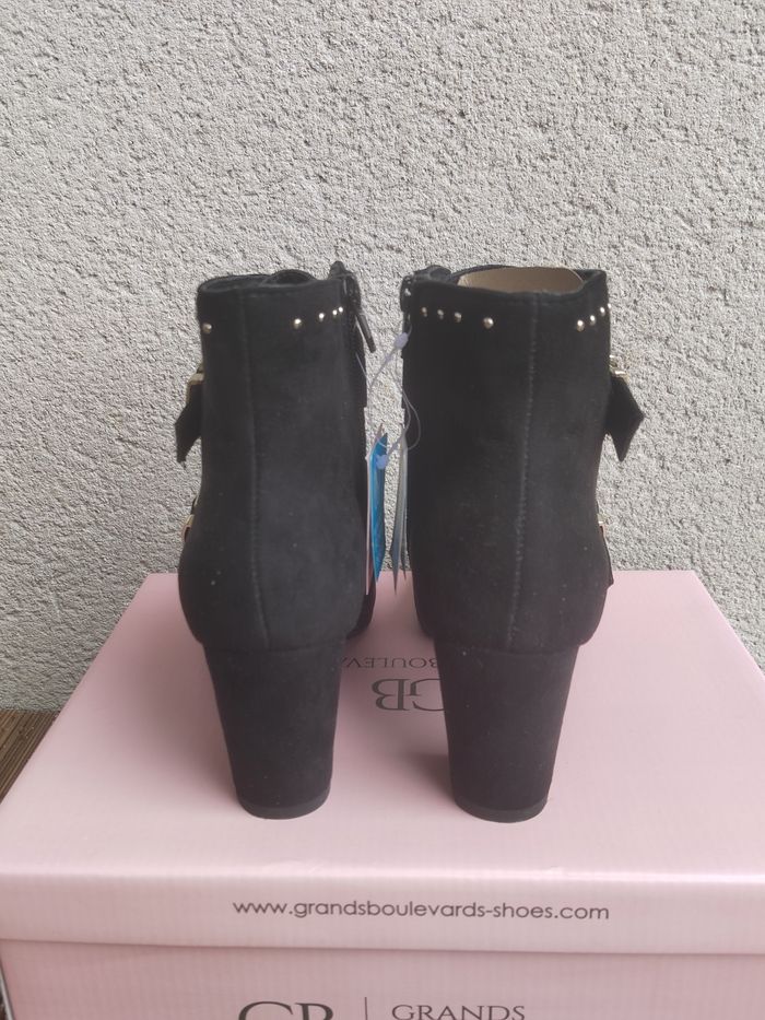 Bottines à strass noir effet daim – Taille 37 – Neuves avec étiquettes - photo numéro 5