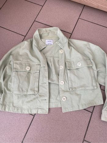 Veste bershka en très bon état taille l