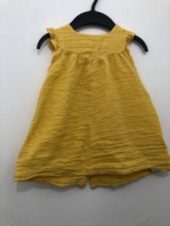 Jolie robe jaune en gaze de coton bio Petit Bateau 24 mois