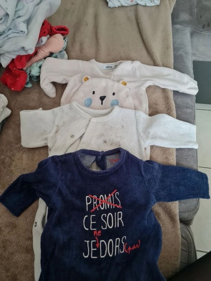 3 pyjamas 1 m