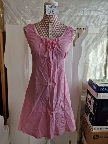 Robe, rose,en coton & elasthanne, en très très bon état, longueur 87cm,marque Forcyma Paris =7€