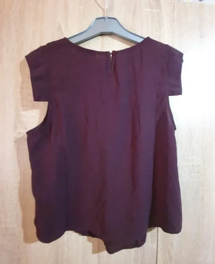 Top bordeaux - taille 36 - photo numéro 2