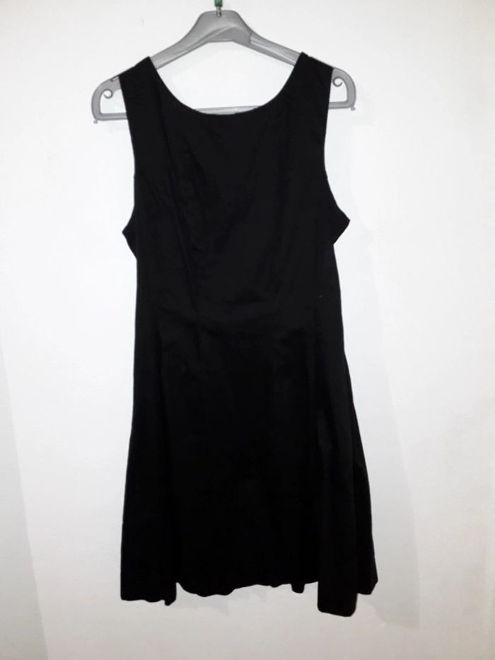 Robe noire taille L