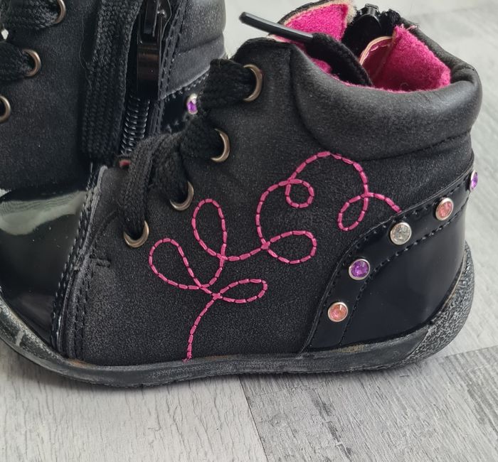 Chaussure taille 21 - photo numéro 2