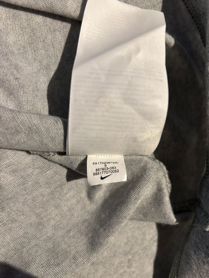 Nike tee shirt gris MC capuche S - photo numéro 13