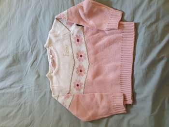 Pull rose et blanc
