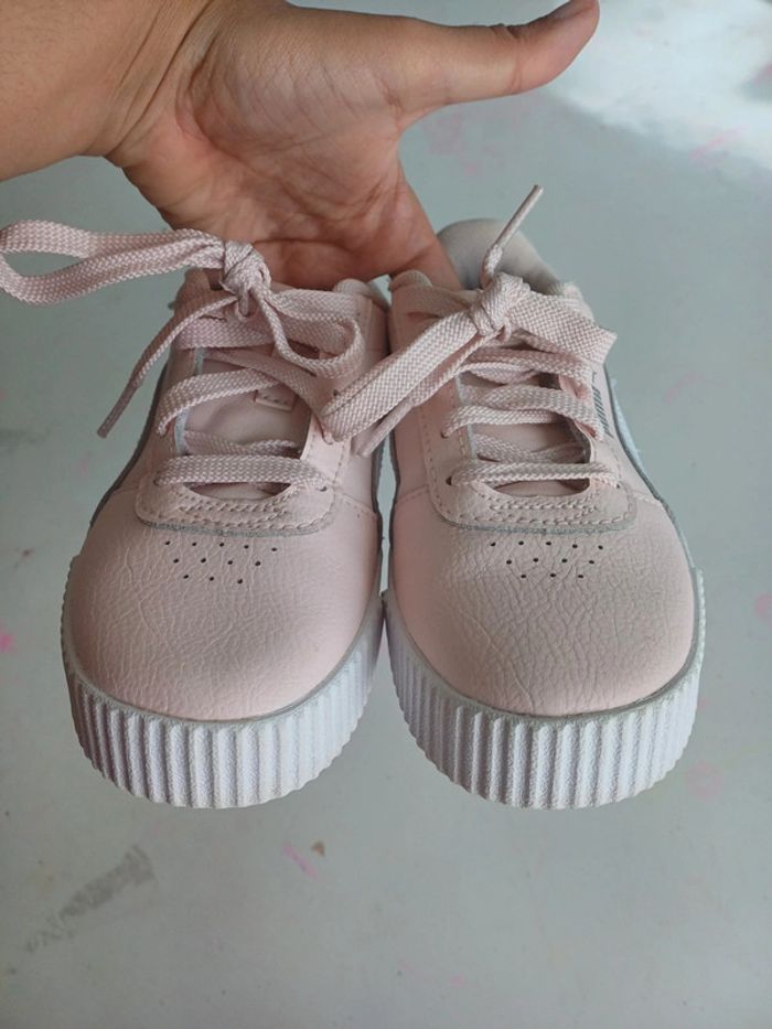 Paire de basket puma rose et blanc 31 - photo numéro 5
