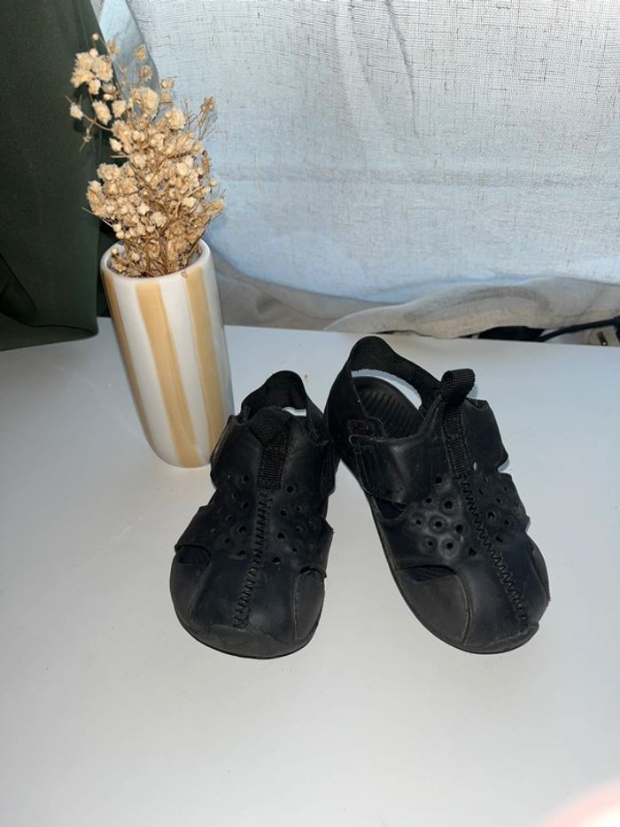 Sandale Nike sunray noir taille 22