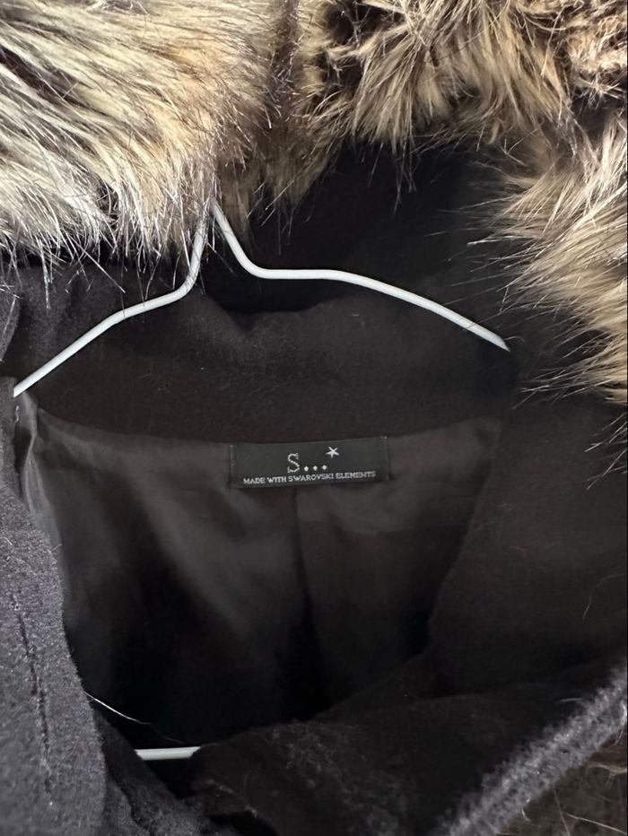 Manteau noir avec capuche fausse fourrure taille XS - photo numéro 4