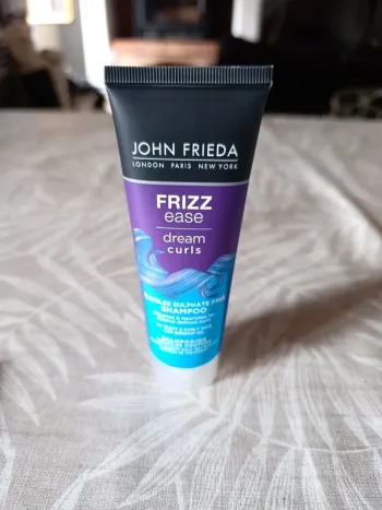 Shampooing John frieda