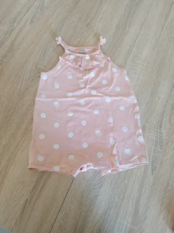 Combinaison rose à pois blanc