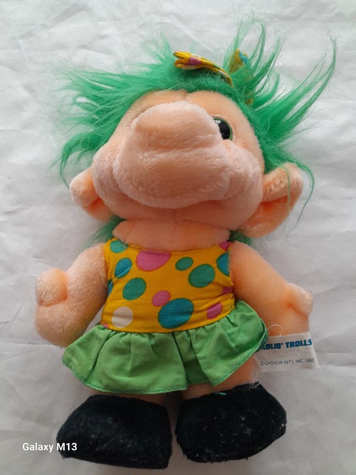Peluche Troll cheveux vert Trolio 1992 vintage