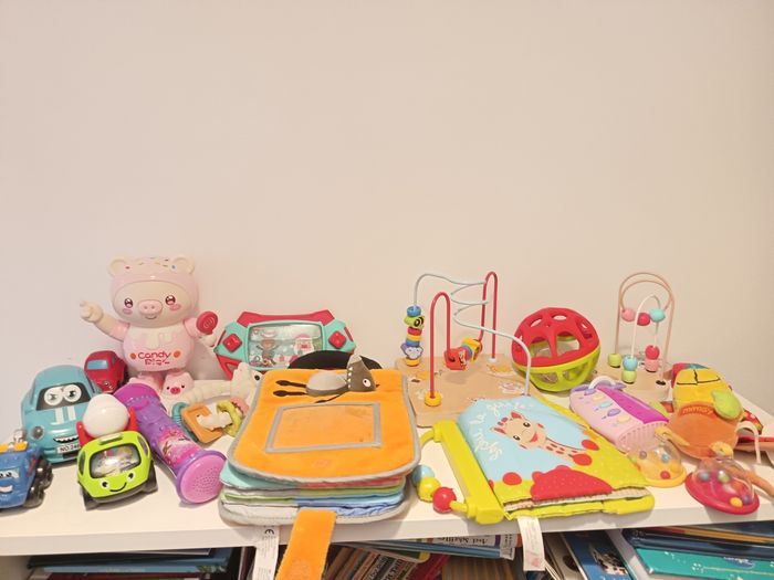 Lot jouets bébé - photo numéro 1