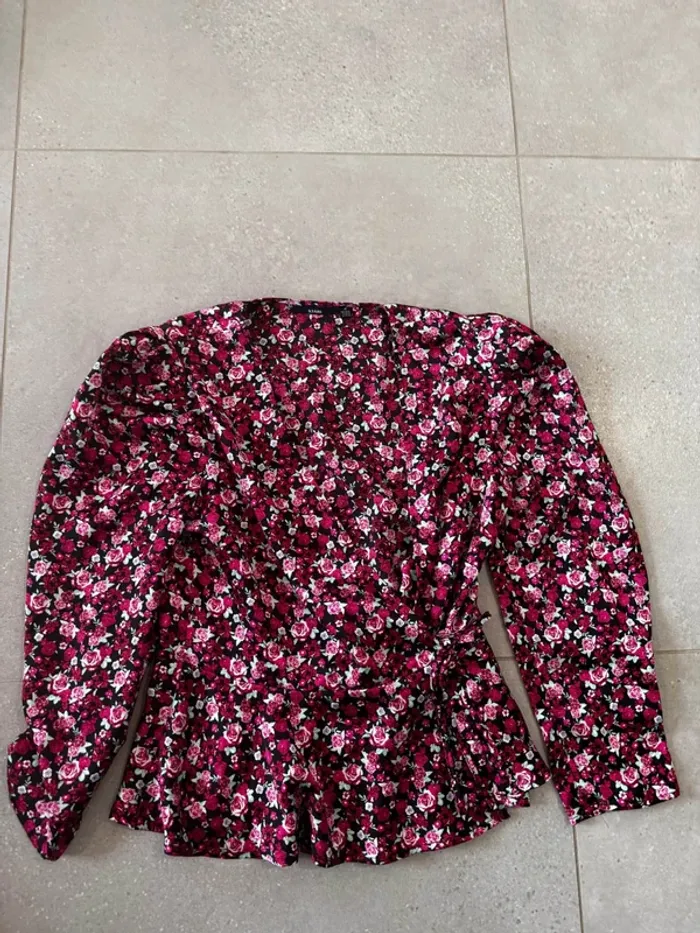 Haut multicolore Kiabi taille M, très bon état