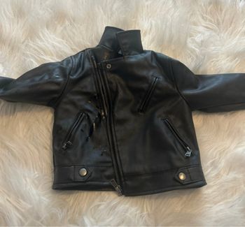 Veste en cuir pour une fille 12-24 mois 