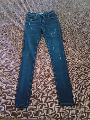 Vêtement femme  jeans 