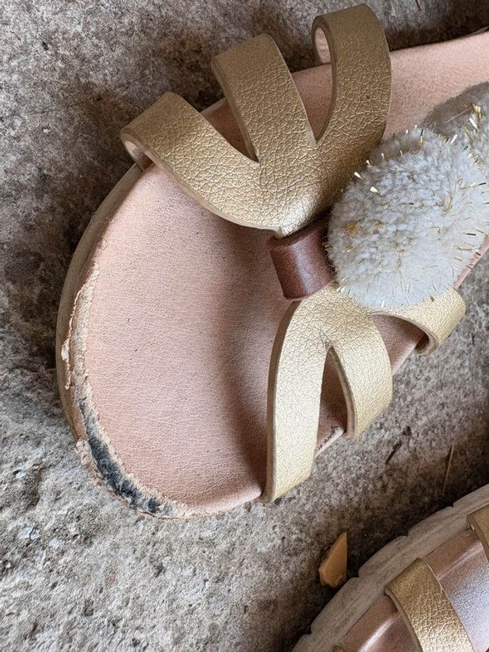 Sandales fille taille 33 - photo numéro 4