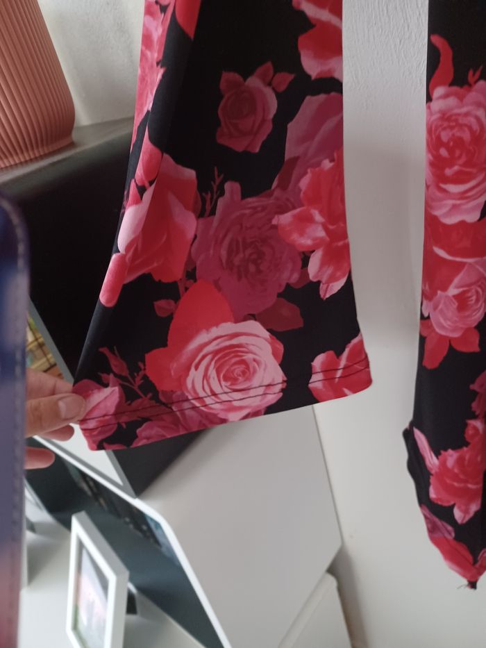 Robe manches longues épaules dénudées Bodyflirt coloris noir et rose taille 40/42 comme neuve. - photo numéro 4