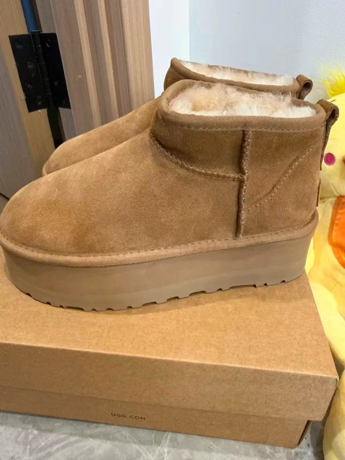 Ugg Ultra Mini taille 37 - photo numéro 2