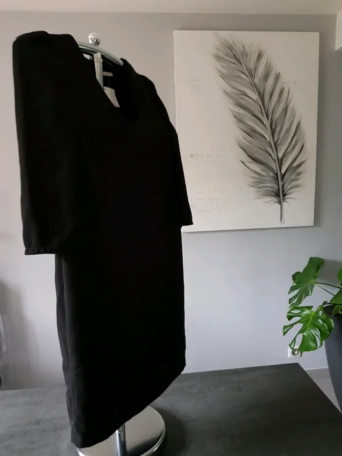 Robe Camaïeu neuve noir à saisir - photo numéro 2