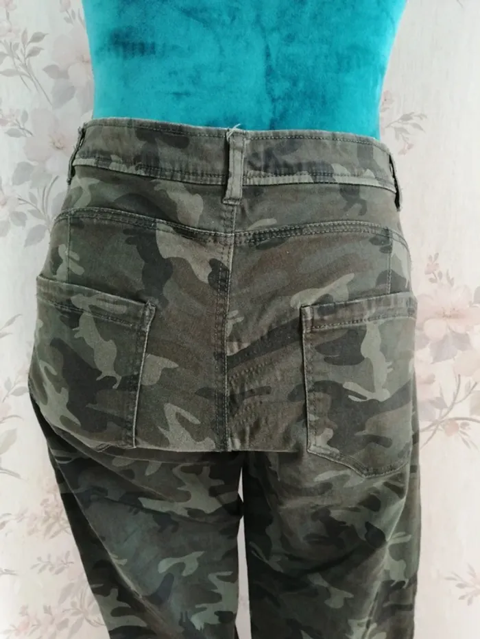 Pantalon  skinny Camouflage kaki et marron avec des lapins / jennyfer / (42) - photo numéro 6