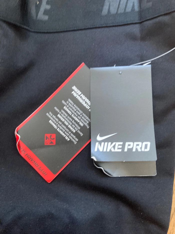 Legging Nike Pro Hyperwarm noir – Taille 13/15 ans – Neuf avec étiquettes Jamais porté - photo numéro 4
