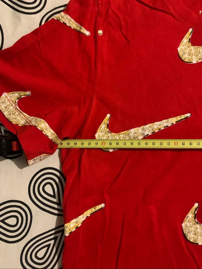 Beau tee shirt nike original couleur rouge avec logo en strass - photo numéro 6