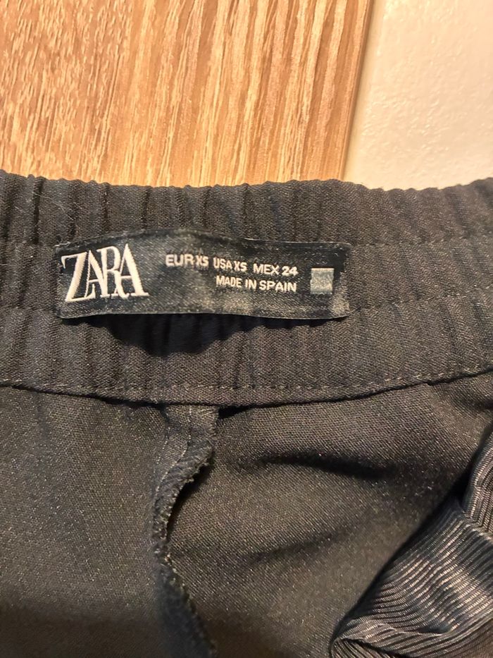 Très beau  Pantalon large noir Zara - photo numéro 2
