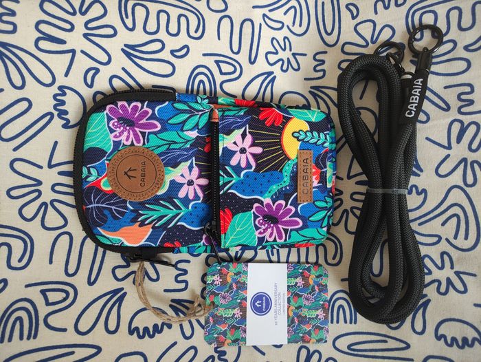 Pochette a téléphone Cabaia Paraty