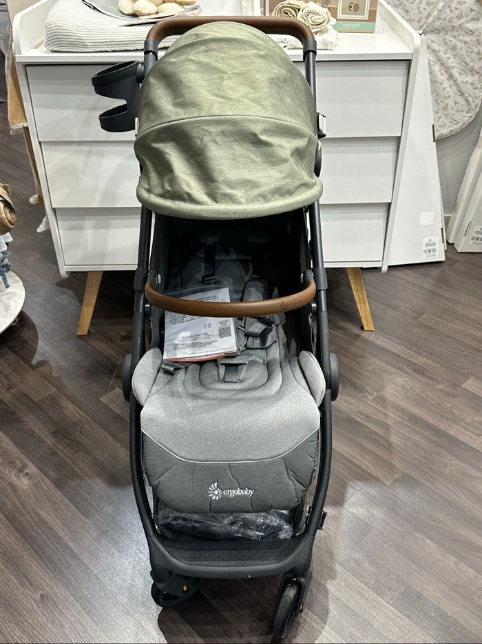 Poussette ergo baby métro plus métro+ jamais utilisé