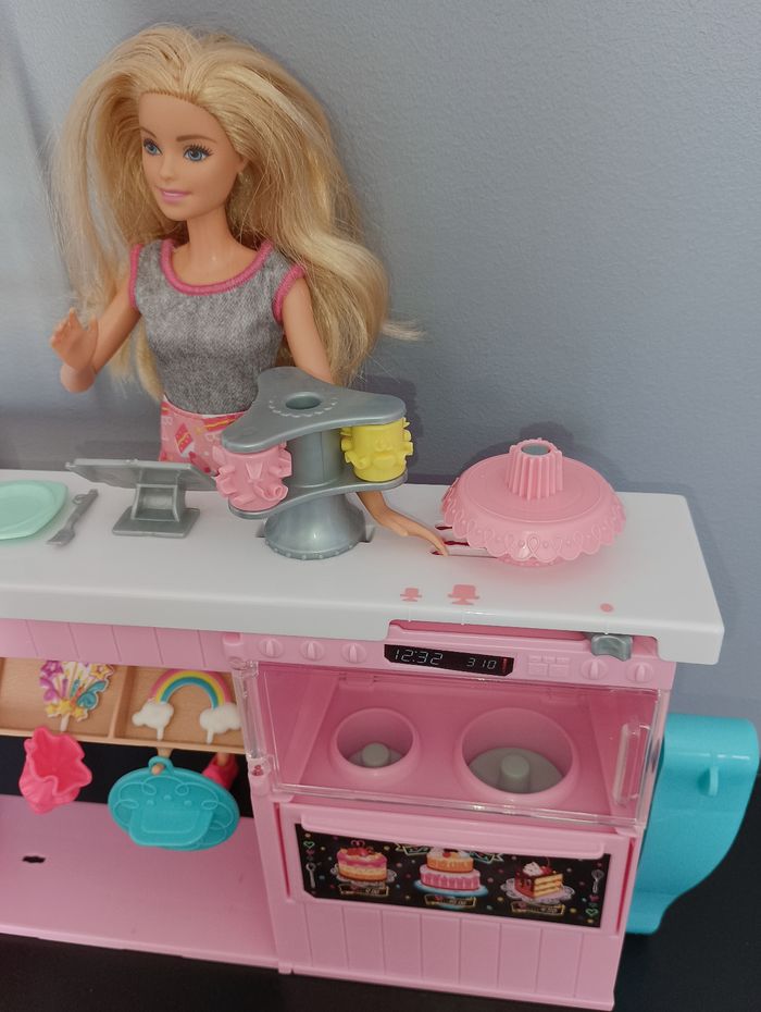 Barbie pâtisserie - photo numéro 3